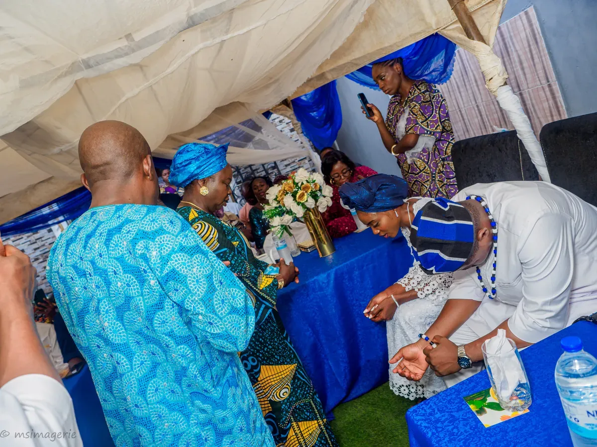 Adiya & Aderemi: An Intimate Introduction Ceremony — Photo 10