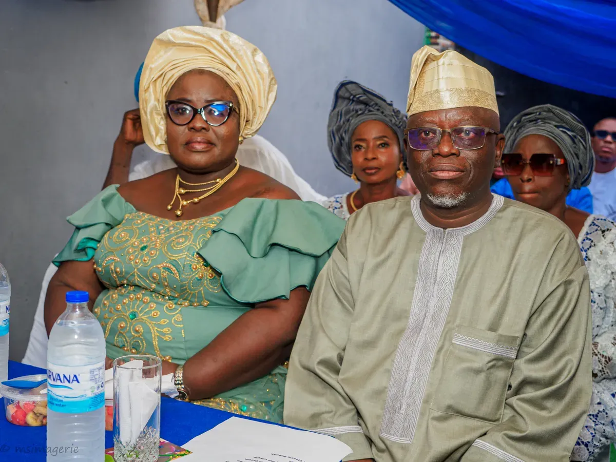 Adiya & Aderemi: An Intimate Introduction Ceremony — Photo 14