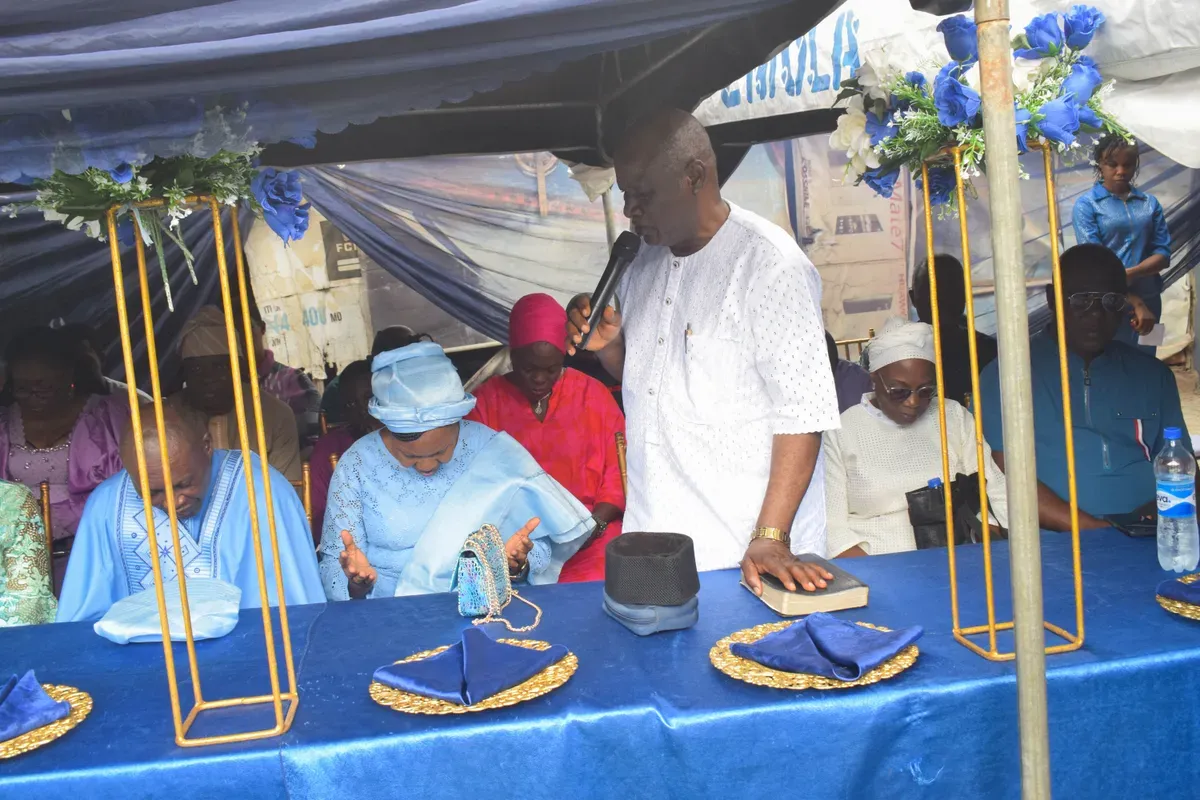 Sir Antony's Birthday Celebration — Photo 9